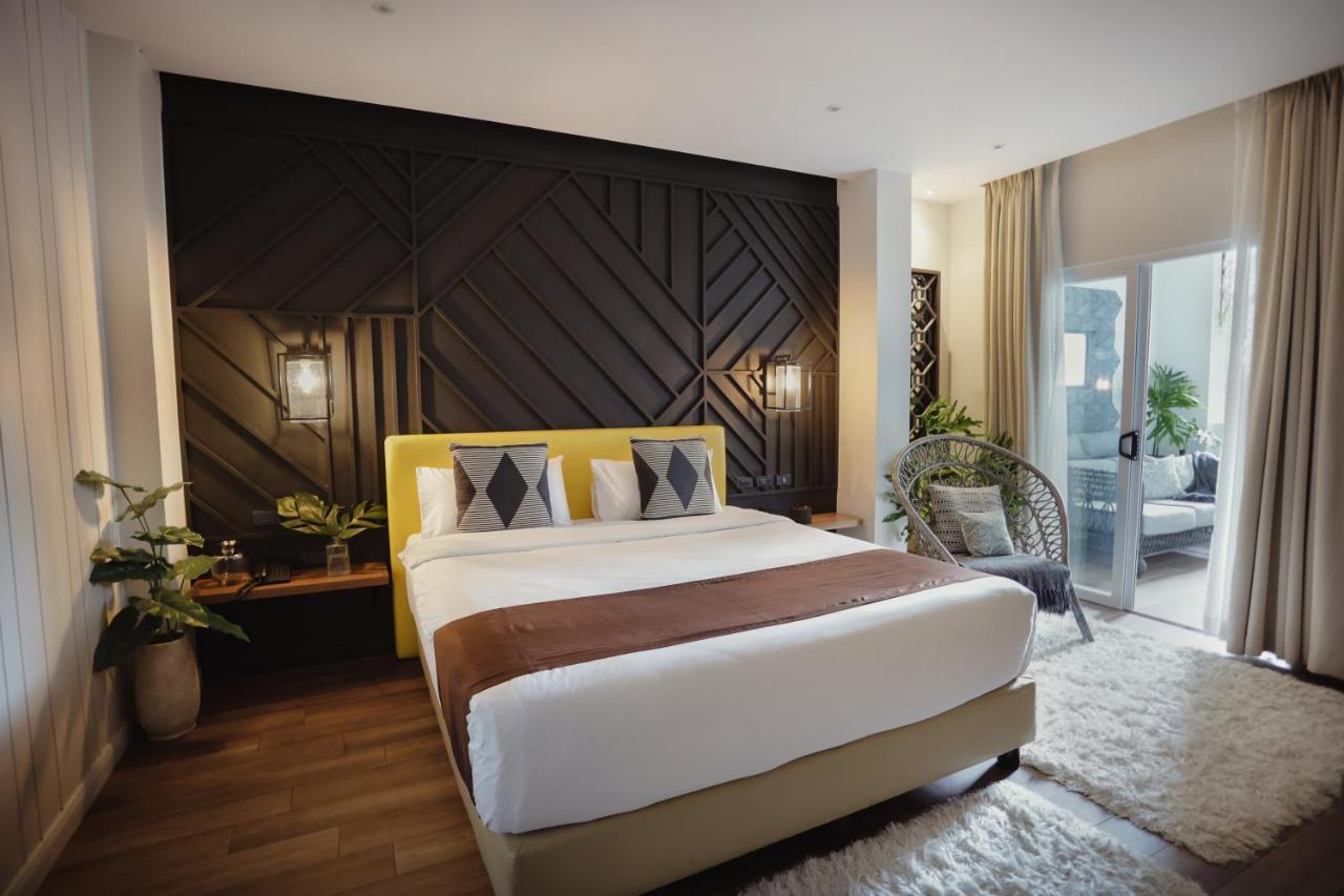 The Bourke Hotel Davao City Exteriör bild