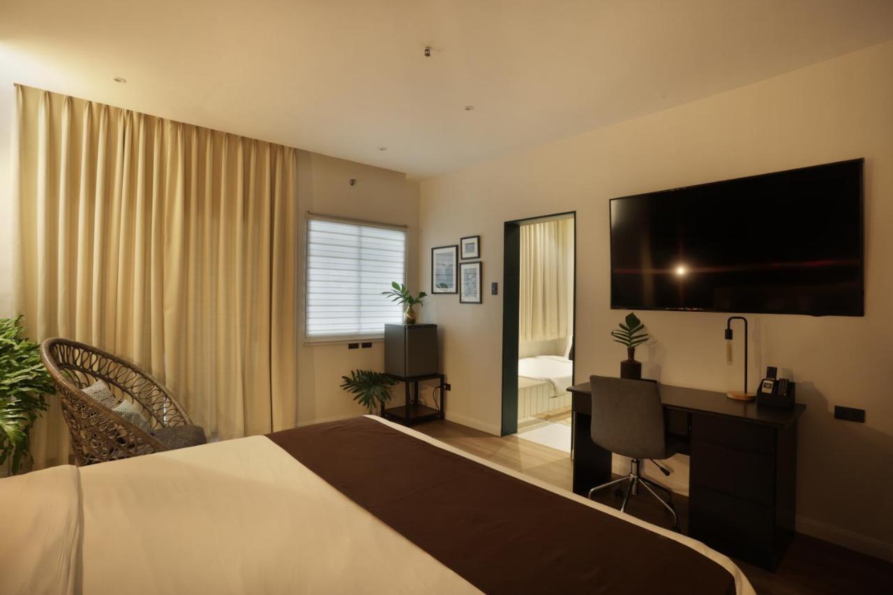 The Bourke Hotel Davao City Exteriör bild