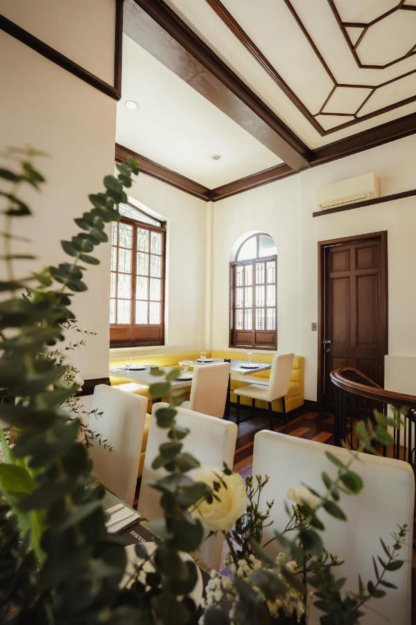 The Bourke Hotel Davao City Exteriör bild