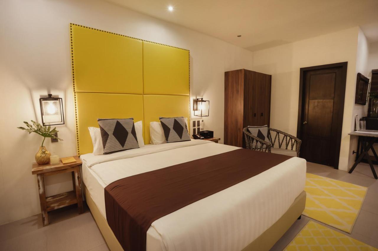 The Bourke Hotel Davao City Exteriör bild