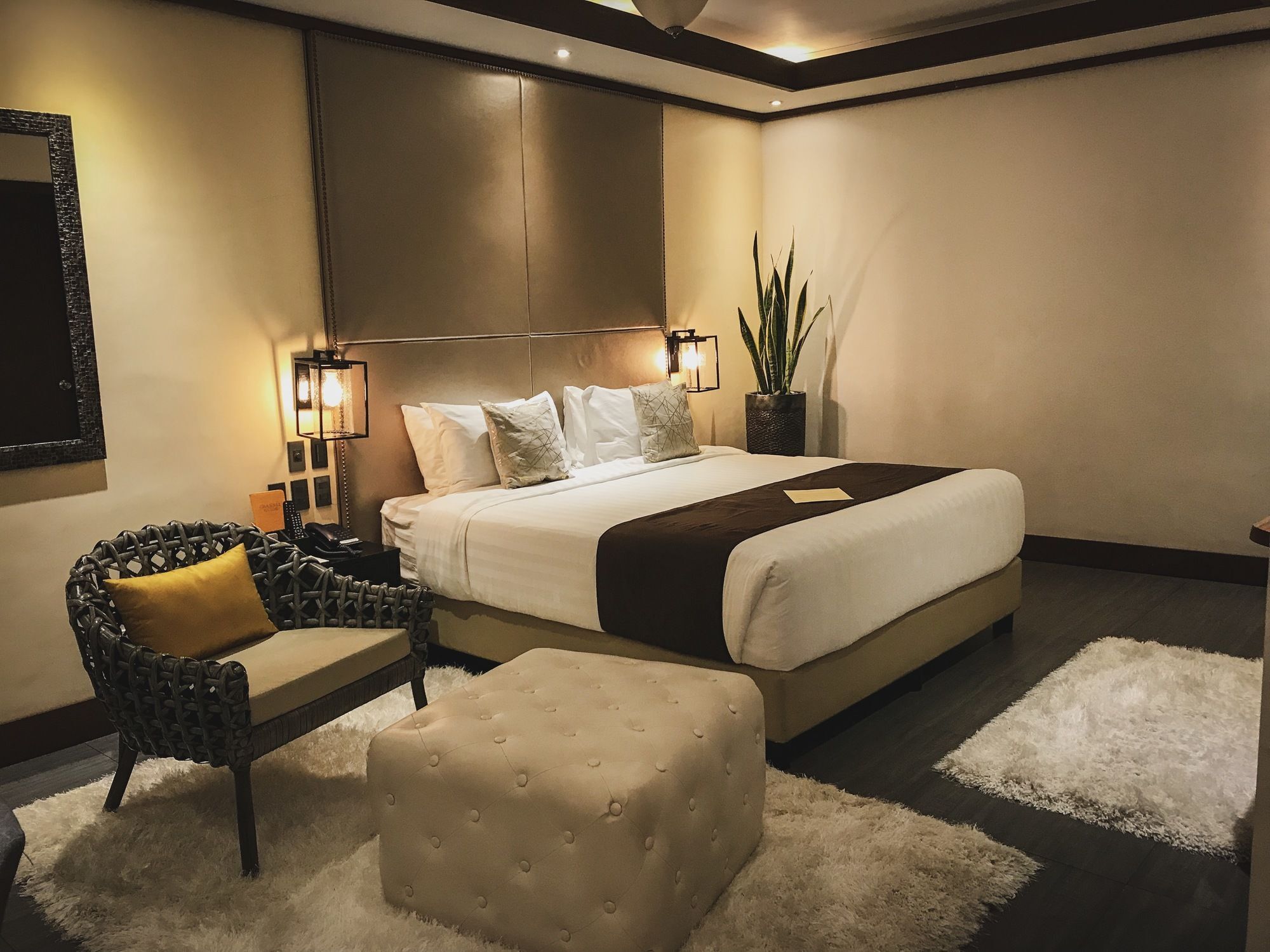 The Bourke Hotel Davao City Exteriör bild