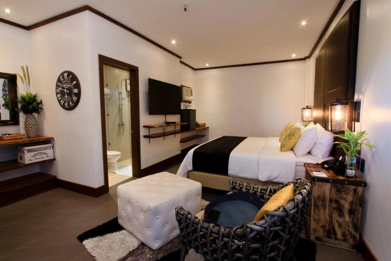The Bourke Hotel Davao City Exteriör bild